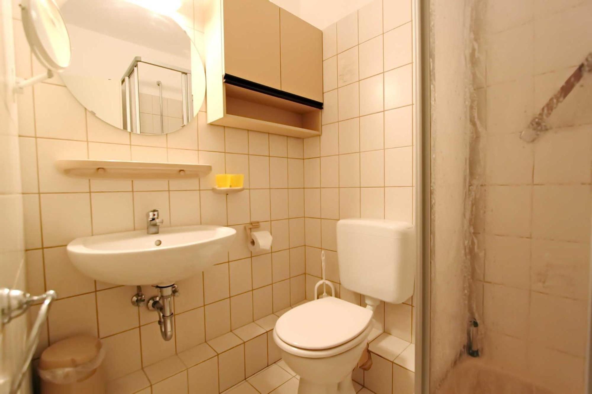 Mocker Apartment *